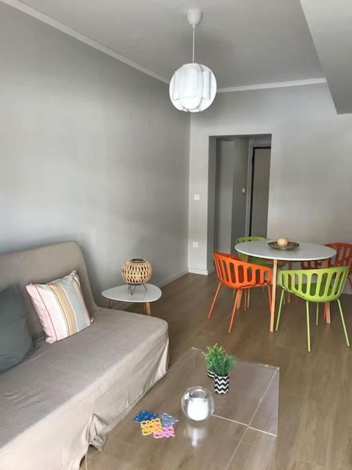 Kyparissia Cozy Flat - 5Mins Walking From Beach Apartment Bagian luar foto