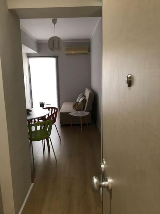 Kyparissia Cozy Flat - 5Mins Walking From Beach Apartment Bagian luar foto