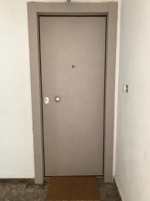 Kyparissia Cozy Flat - 5Mins Walking From Beach Apartment Bagian luar foto